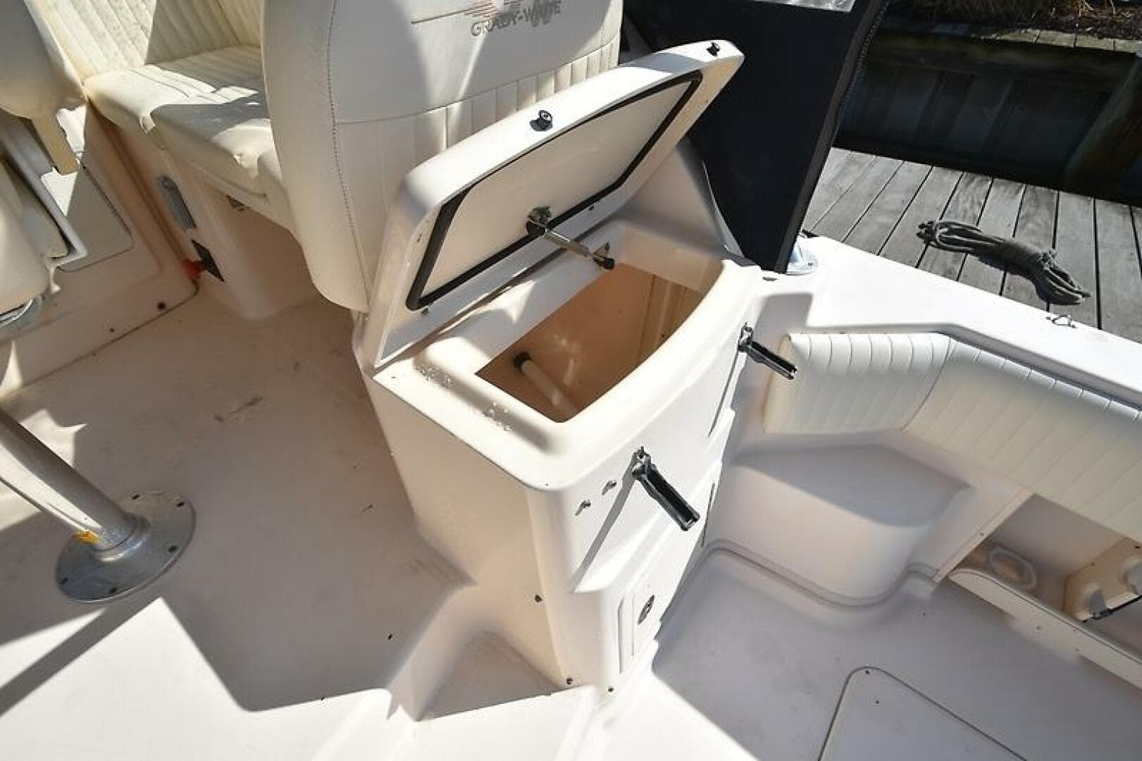 2008 Grady-White 305 Express — photo 23