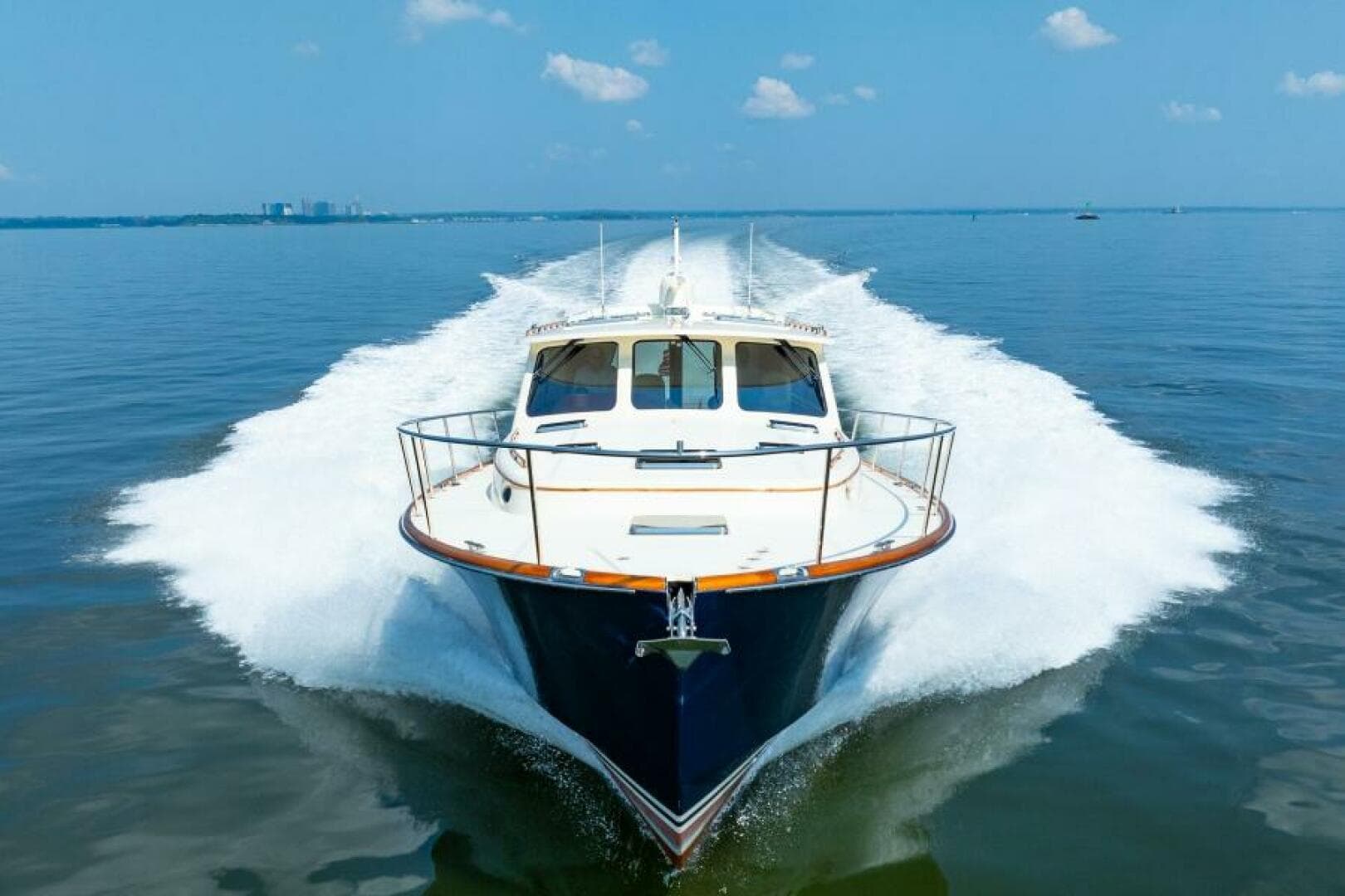 2012 Hinckley Talaria 48 — photo 8