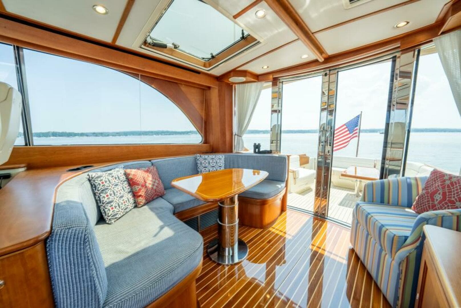 2012 Hinckley Talaria 48 — photo 15