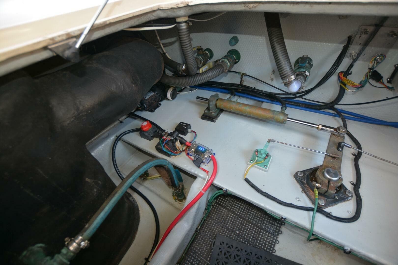 2004 Mainship — photo 28