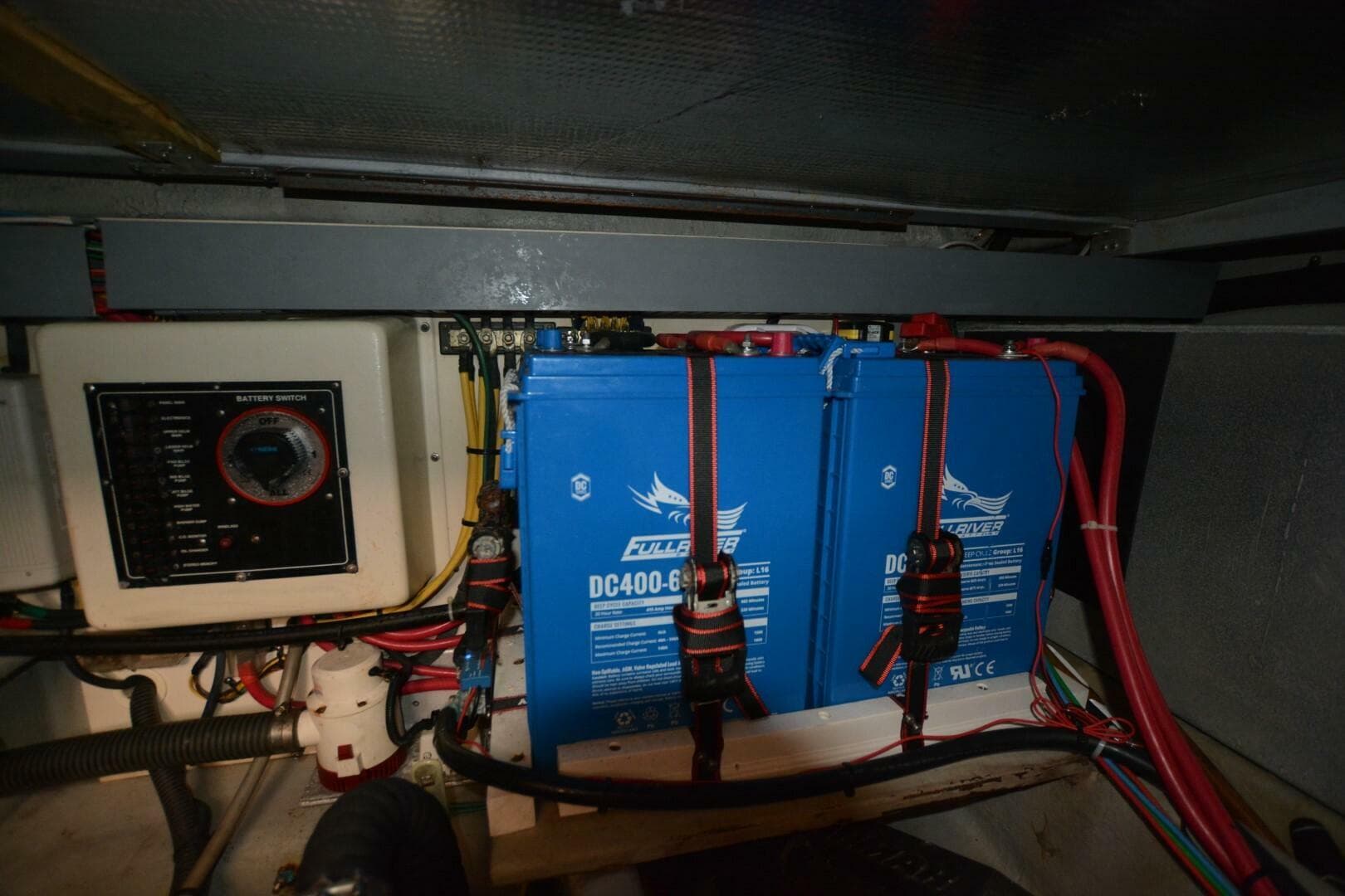 2004 Mainship — photo 27