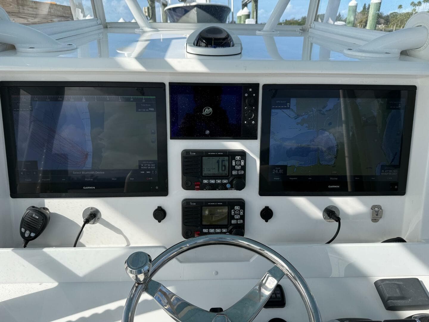 2021 Invincible 36 — photo 11