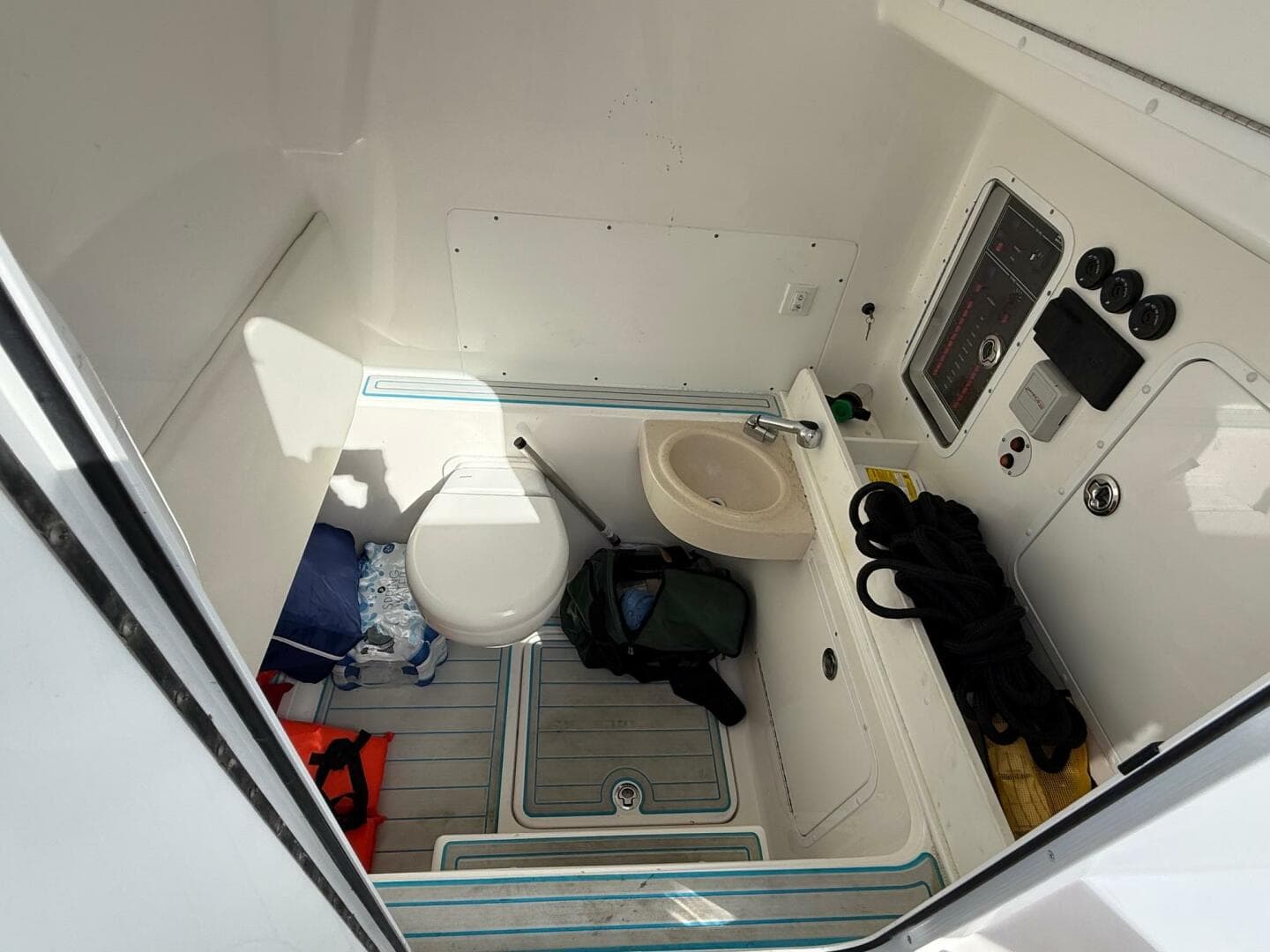 2021 Invincible 36 — photo 14