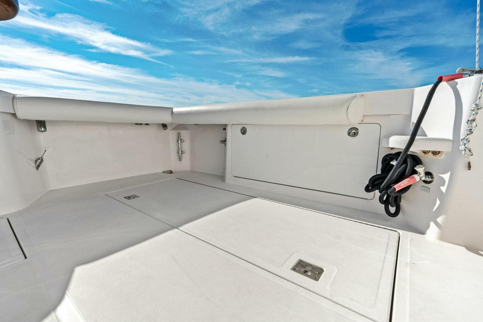 2005 Cabo 40 Express — photo 20