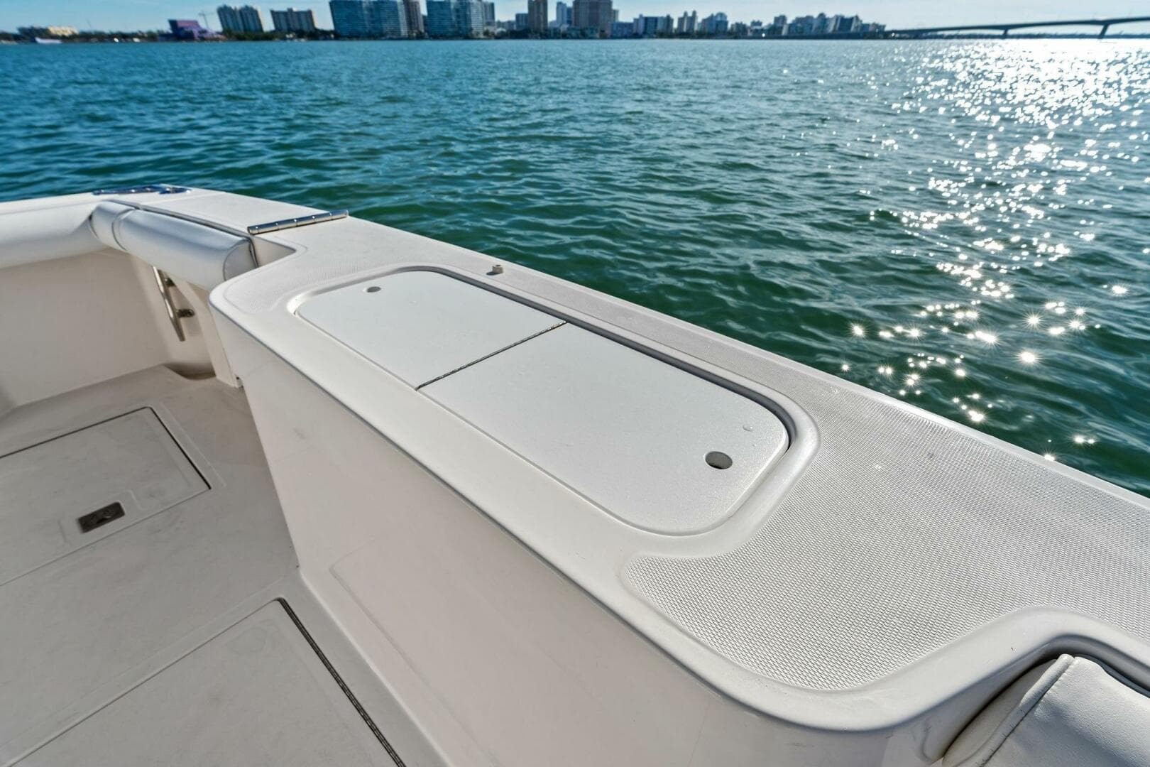 2005 Cabo 40 Express — photo 24