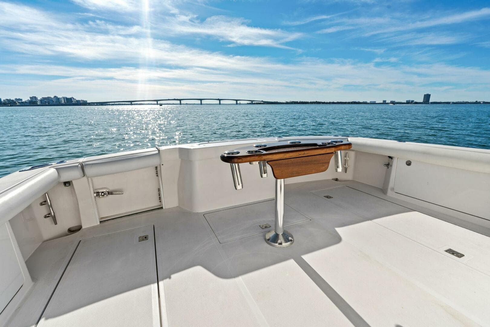 2005 Cabo 40 Express — photo 19