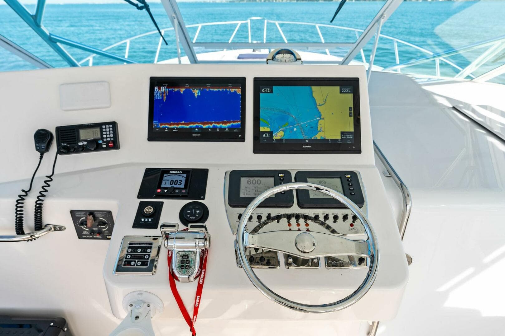 2005 Cabo 40 Express — photo 41