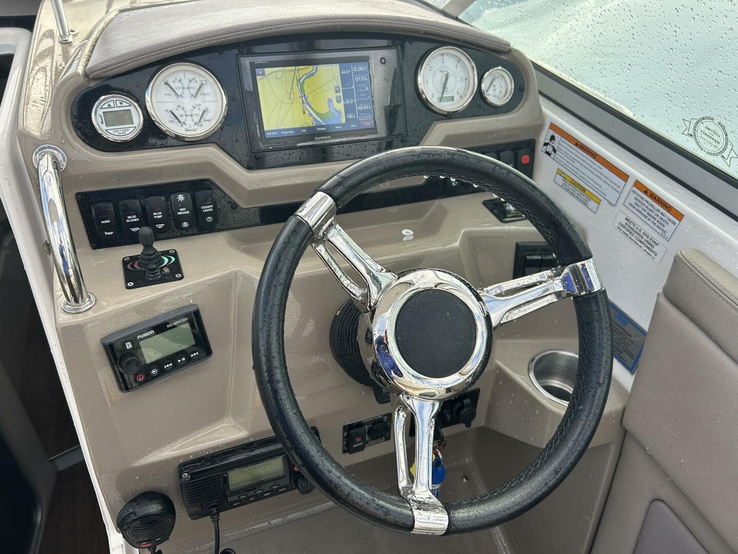 2017 Regal 28 Express — photo 8