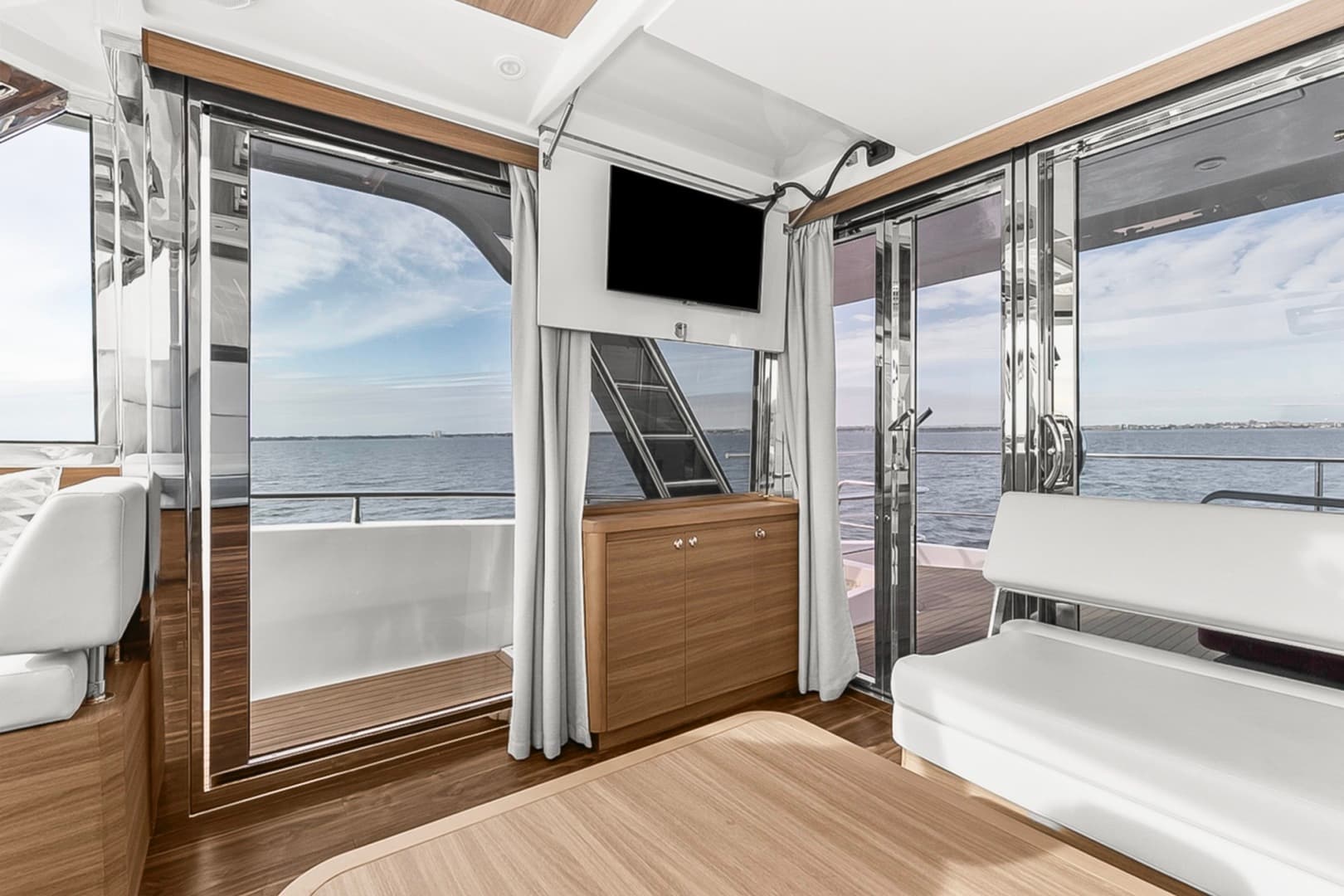 2022 Aquila 54 — photo 62