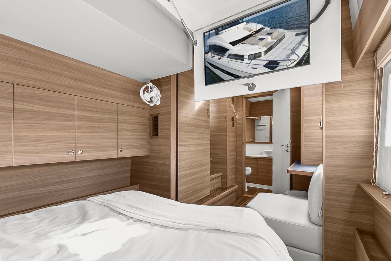 2022 Aquila 54 — photo 21