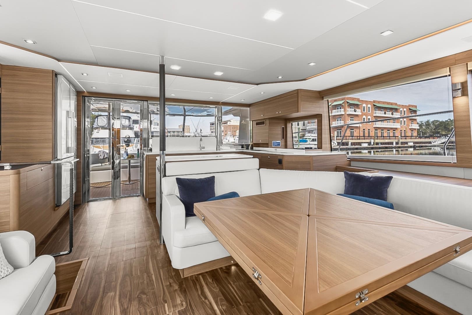 2022 Aquila 54 — photo 35