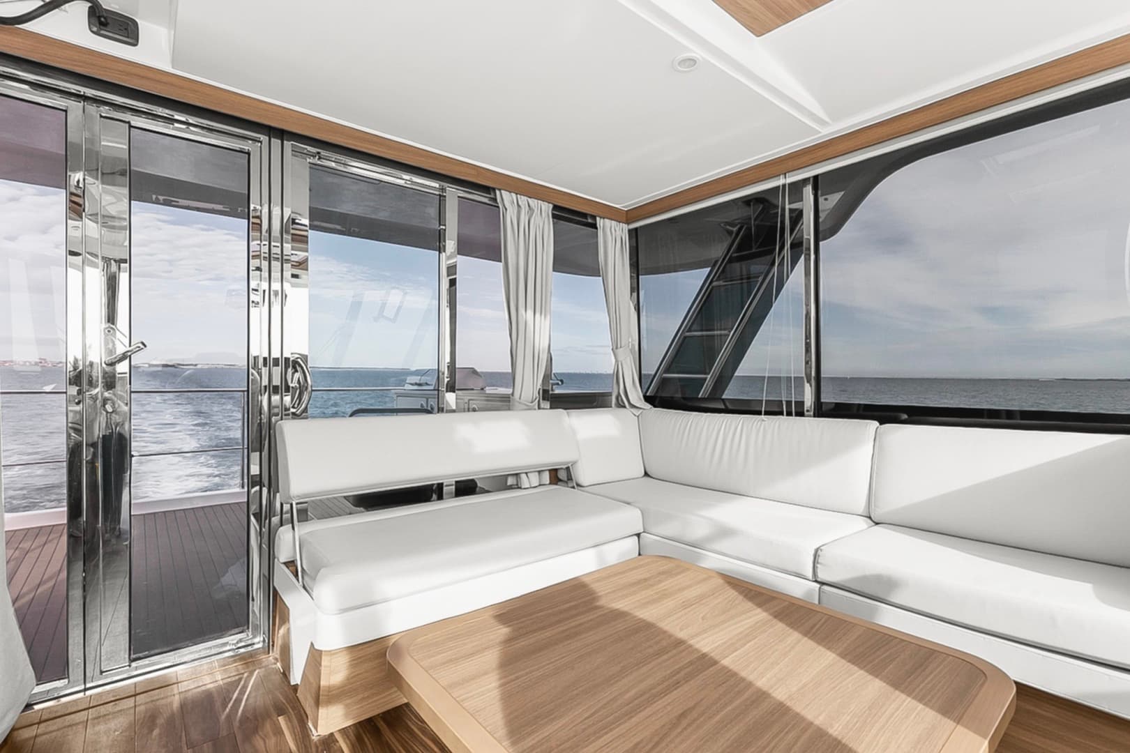 2022 Aquila 54 — photo 60