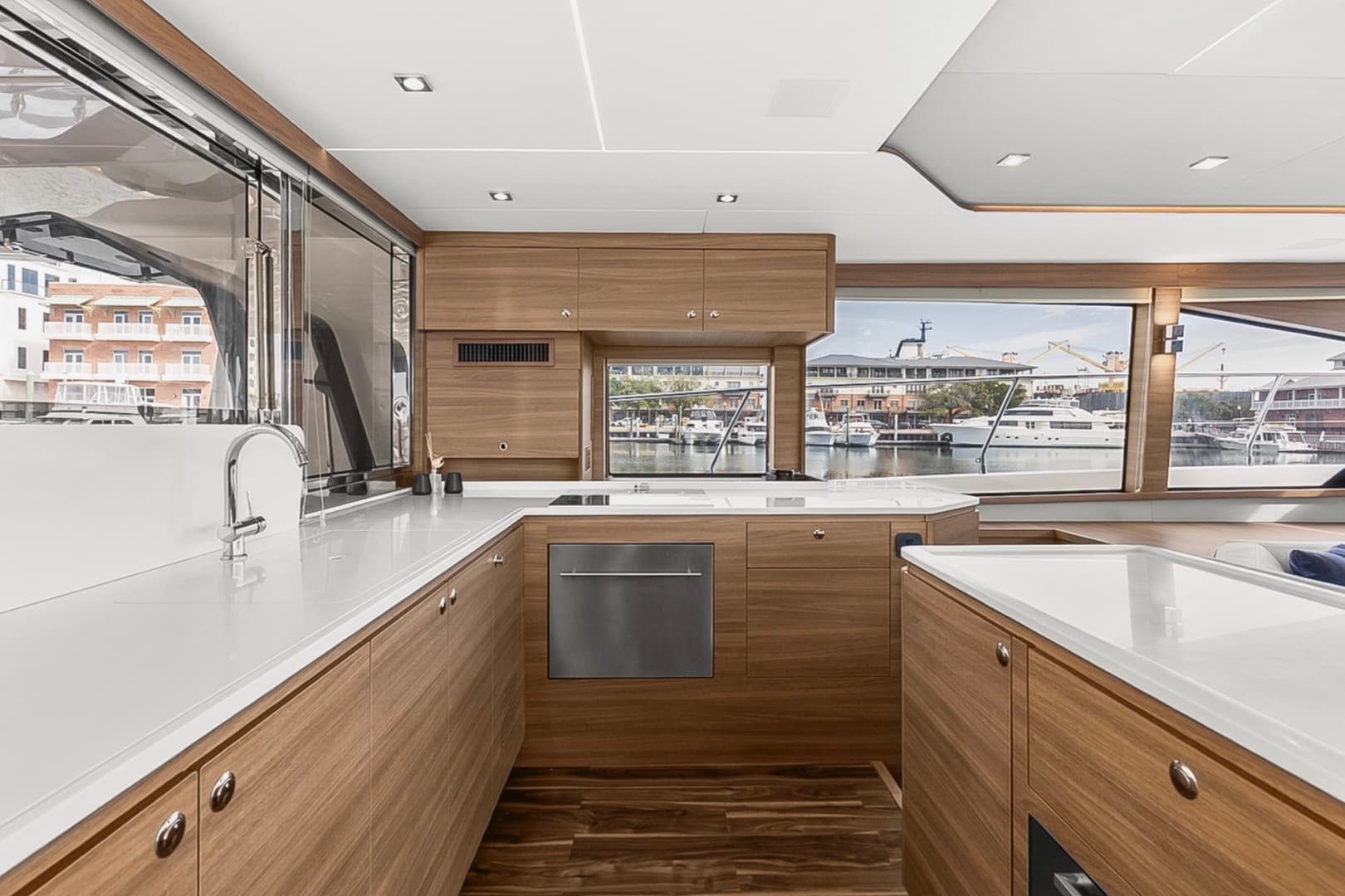 2022 Aquila 54 — photo 29