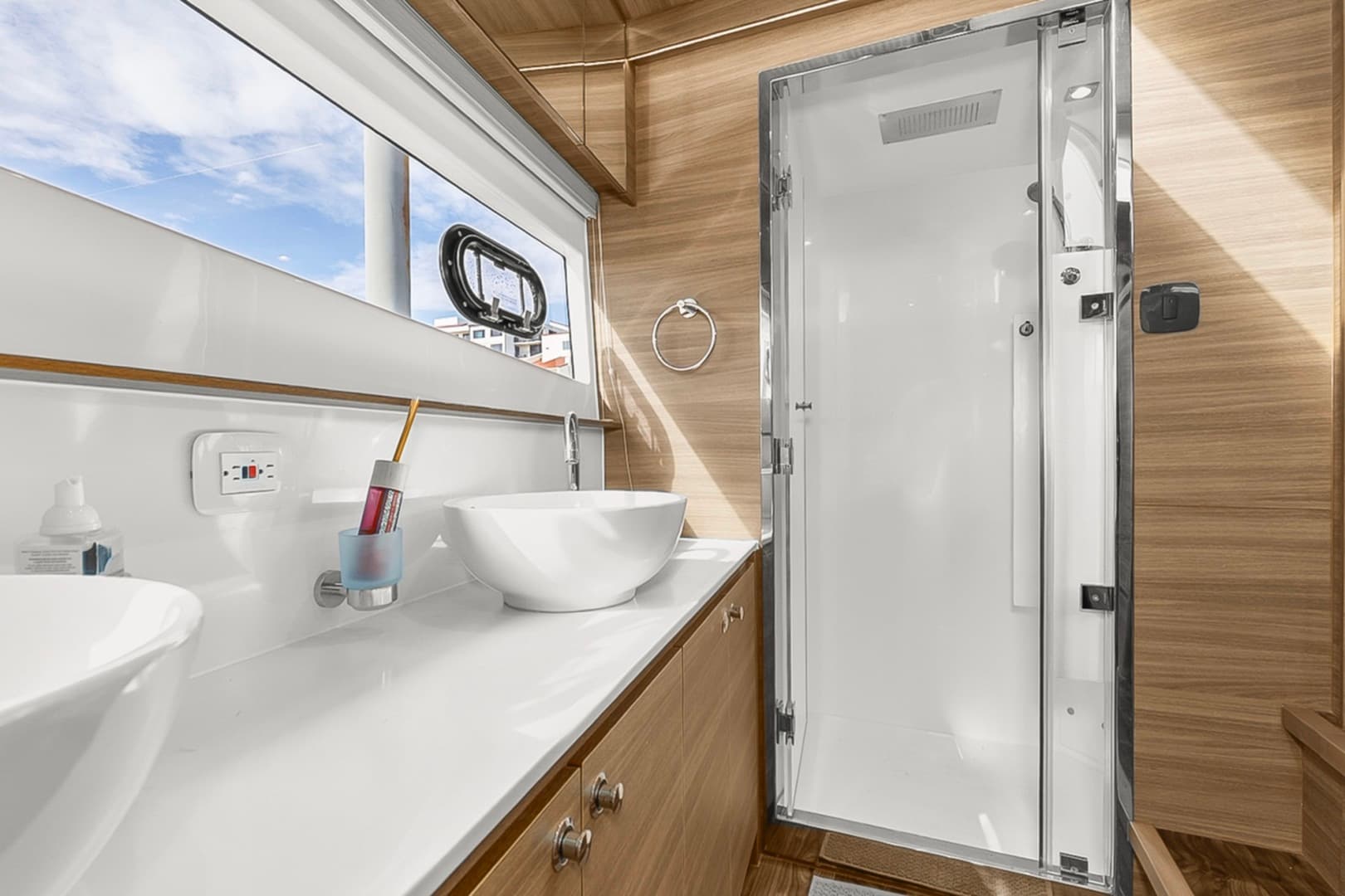 2022 Aquila 54 — photo 15