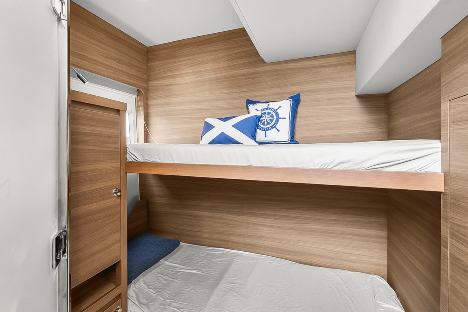 2022 Aquila 54 — photo 26