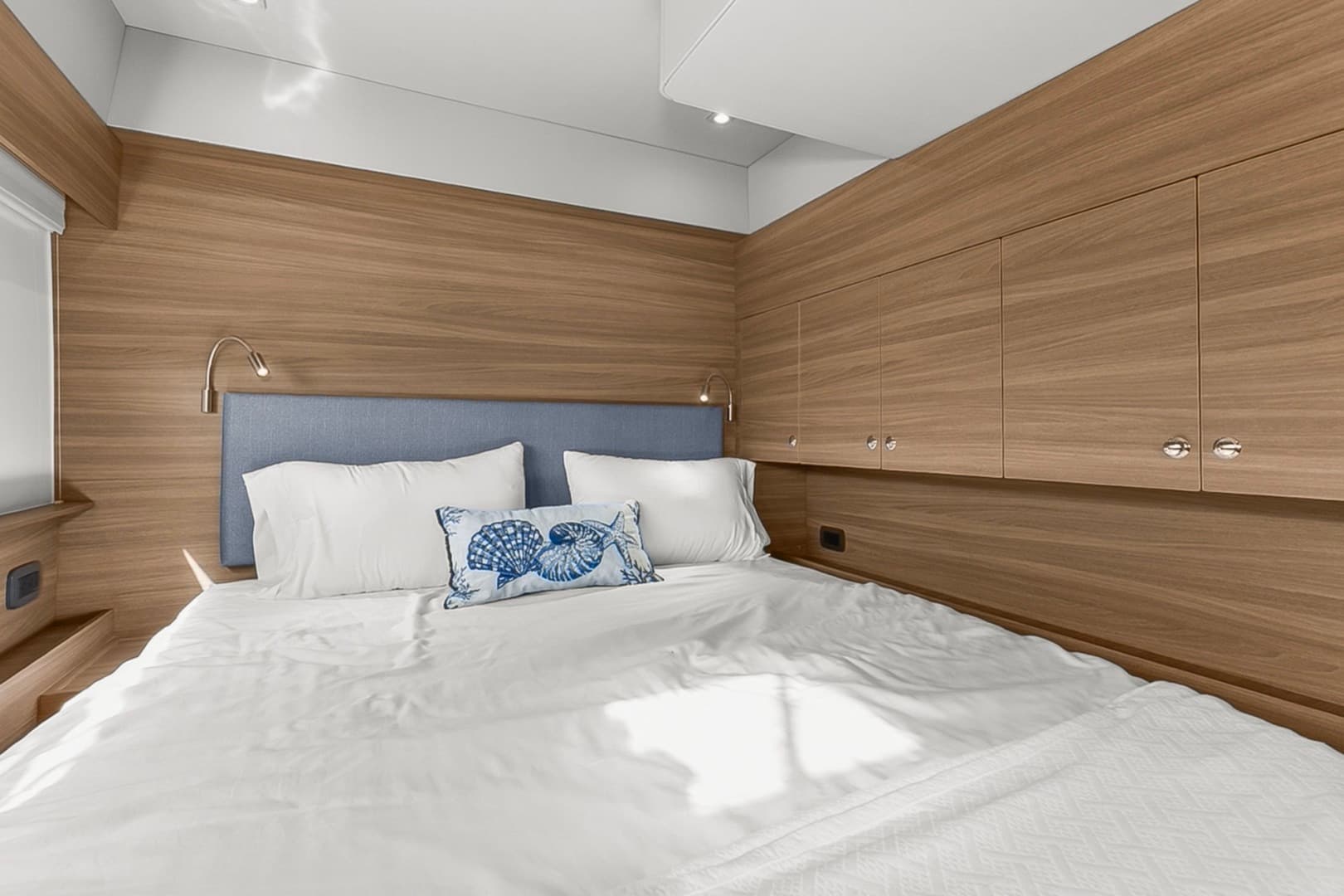 2022 Aquila 54 — photo 18