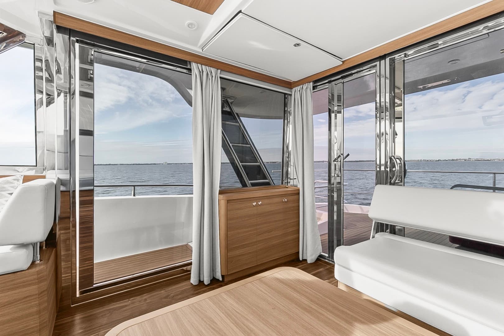 2022 Aquila 54 — photo 63