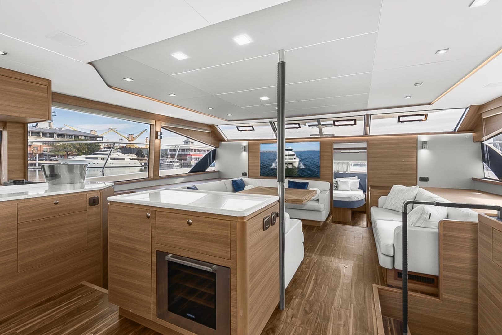 2022 Aquila 54 — photo 28
