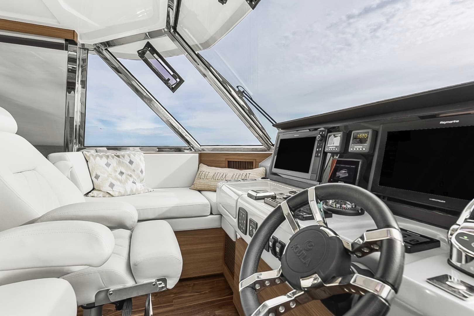 2022 Aquila 54 — photo 61