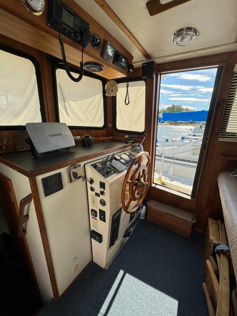 2000 Nordic Tugs 32 — photo 27