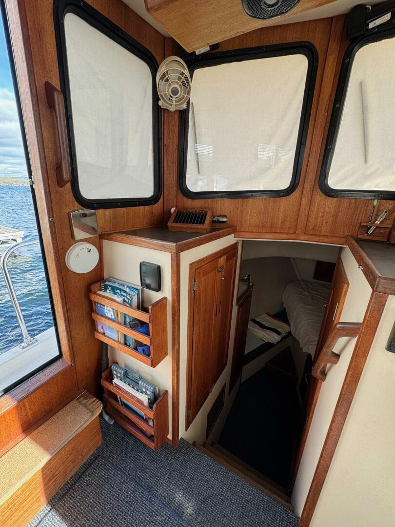 2000 Nordic Tugs 32 — photo 28