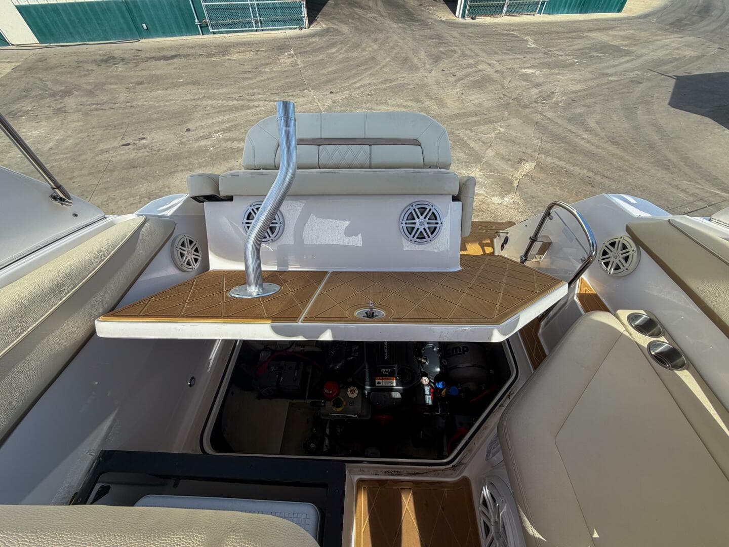 2020 Regal 26 Express — photo 14