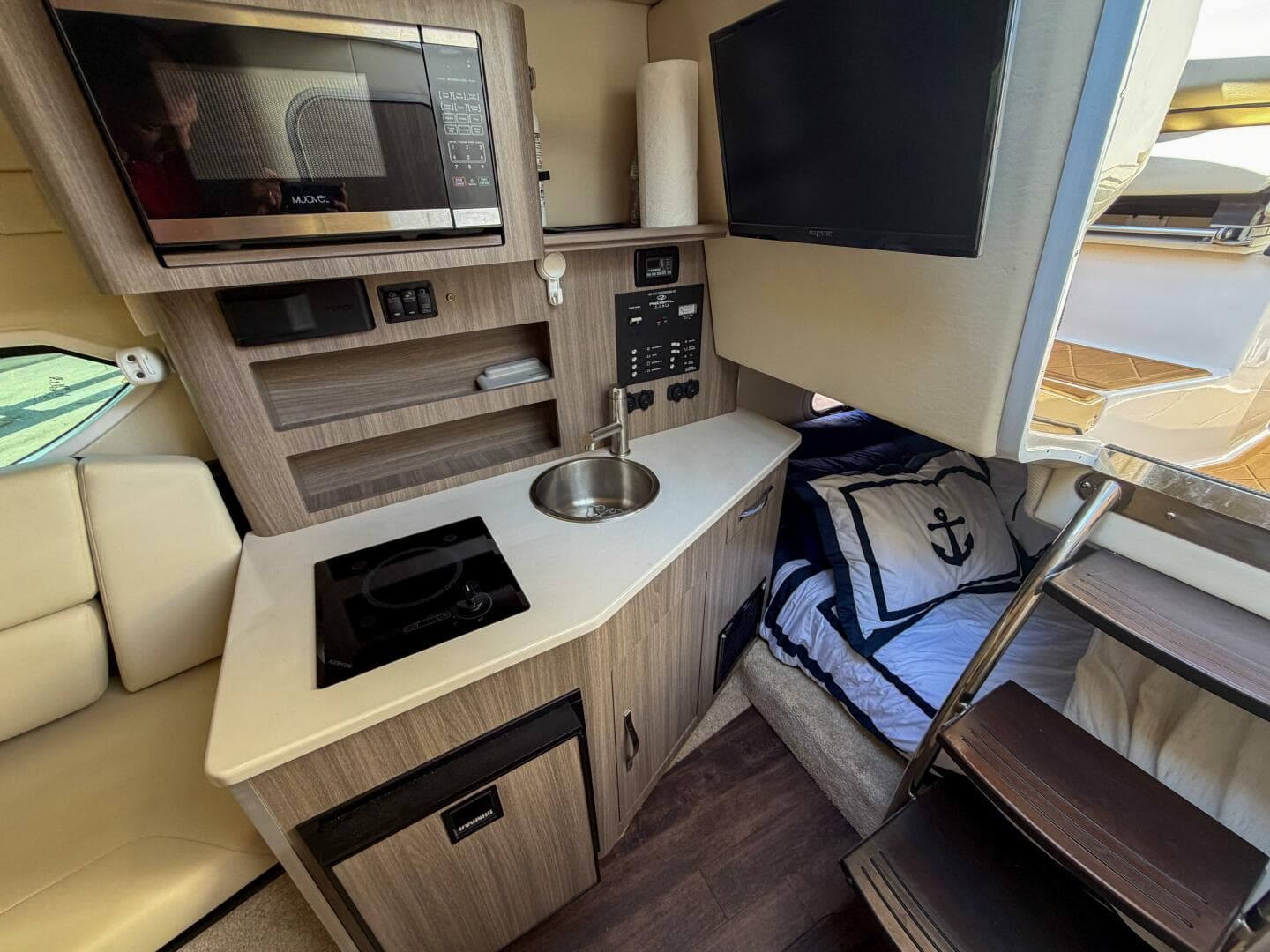 2020 Regal 26 Express — photo 9