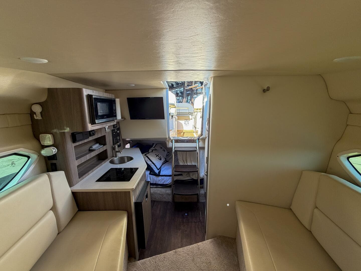 2020 Regal 26 Express — photo 6