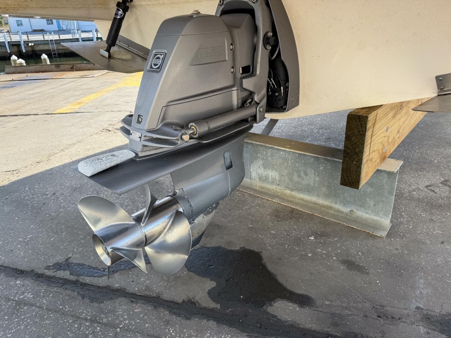 2020 Regal 26 Express — photo 33