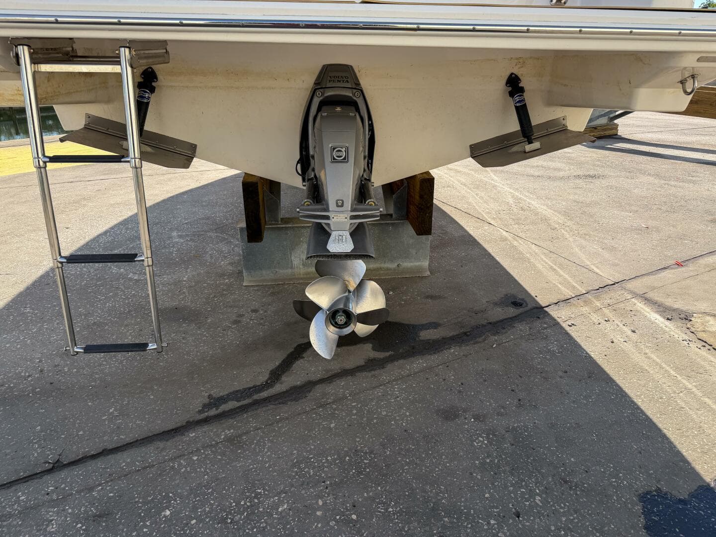 2020 Regal 26 Express — photo 32