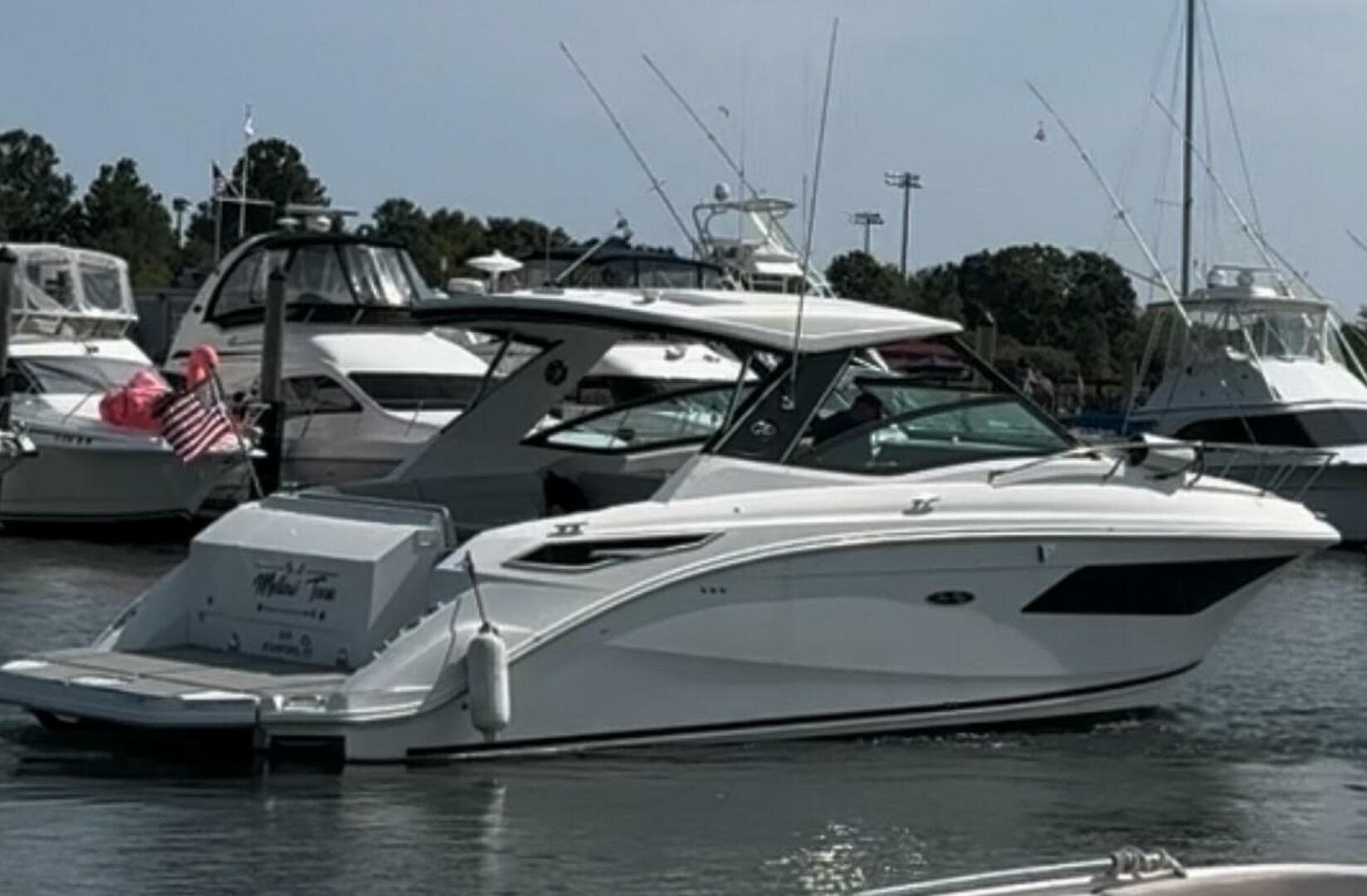 2020 Sea Ray 320 Sundancer — photo 2