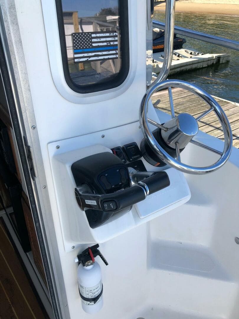 2017 Osprey Pilothouse 30 Fisherman — photo 11