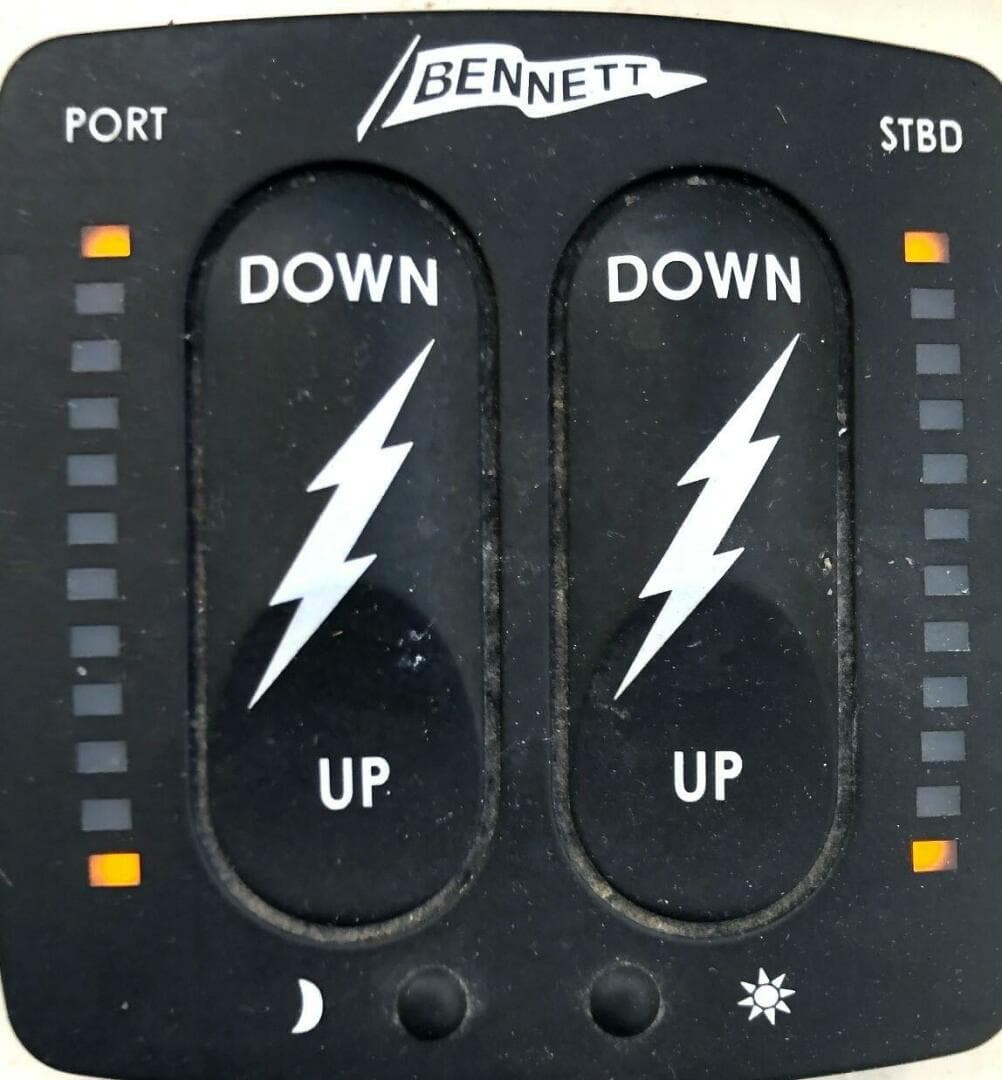 2017 Osprey Pilothouse 30 Fisherman — photo 25