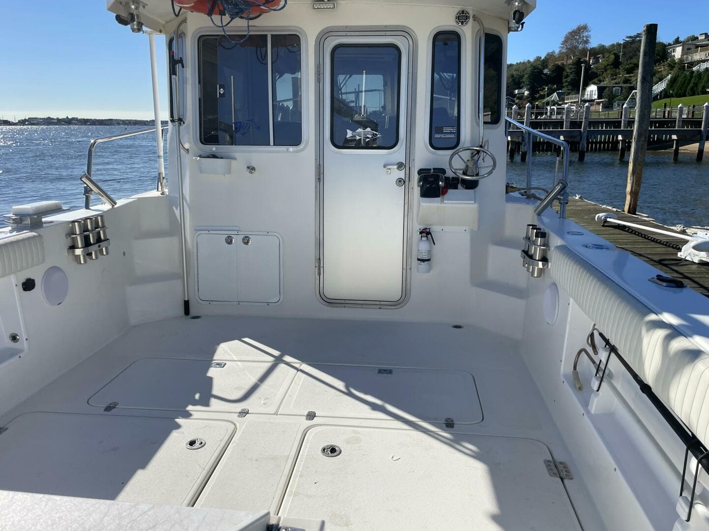 2017 Osprey Pilothouse 30 Fisherman — photo 6