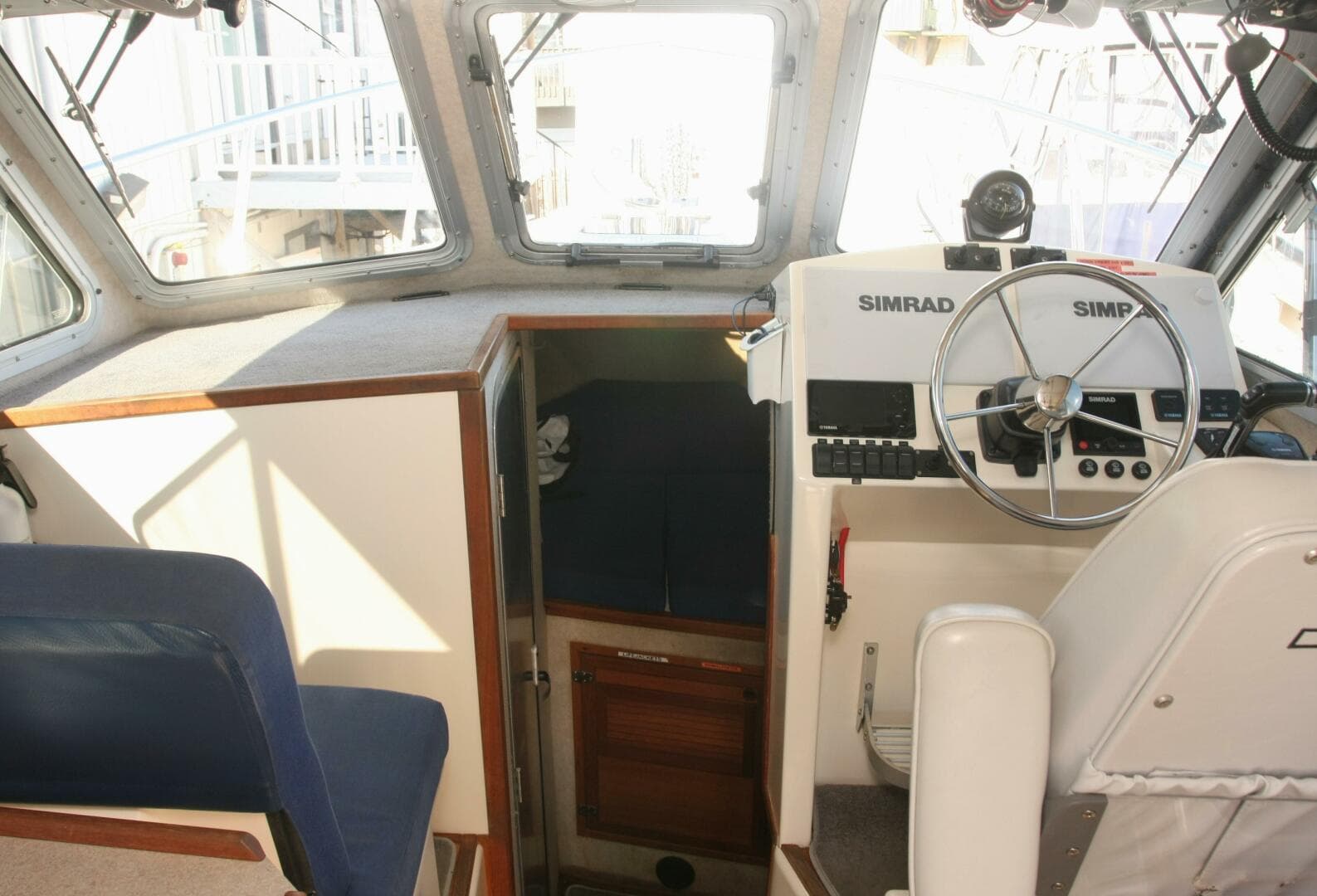 2017 Osprey Pilothouse 30 Fisherman — photo 9