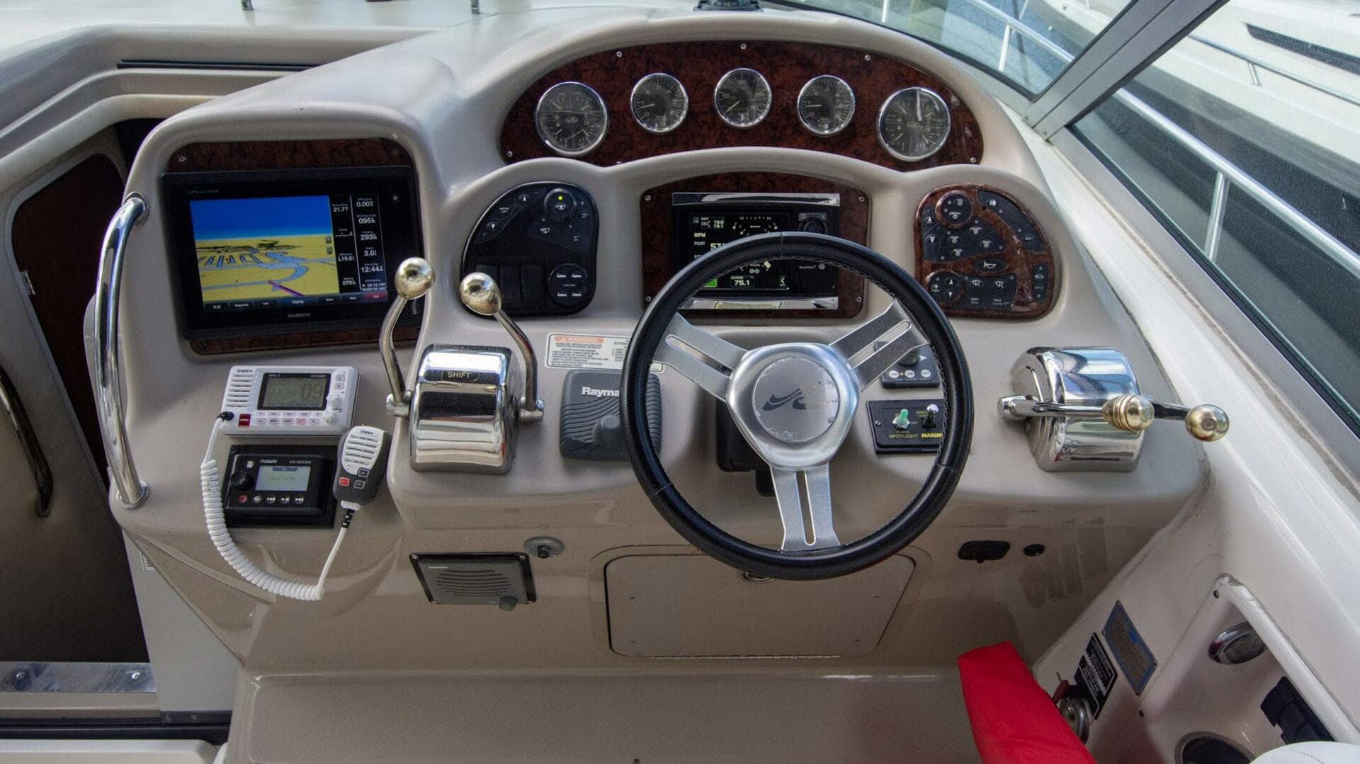 2007 Sea Ray 340 Sundancer — photo 3