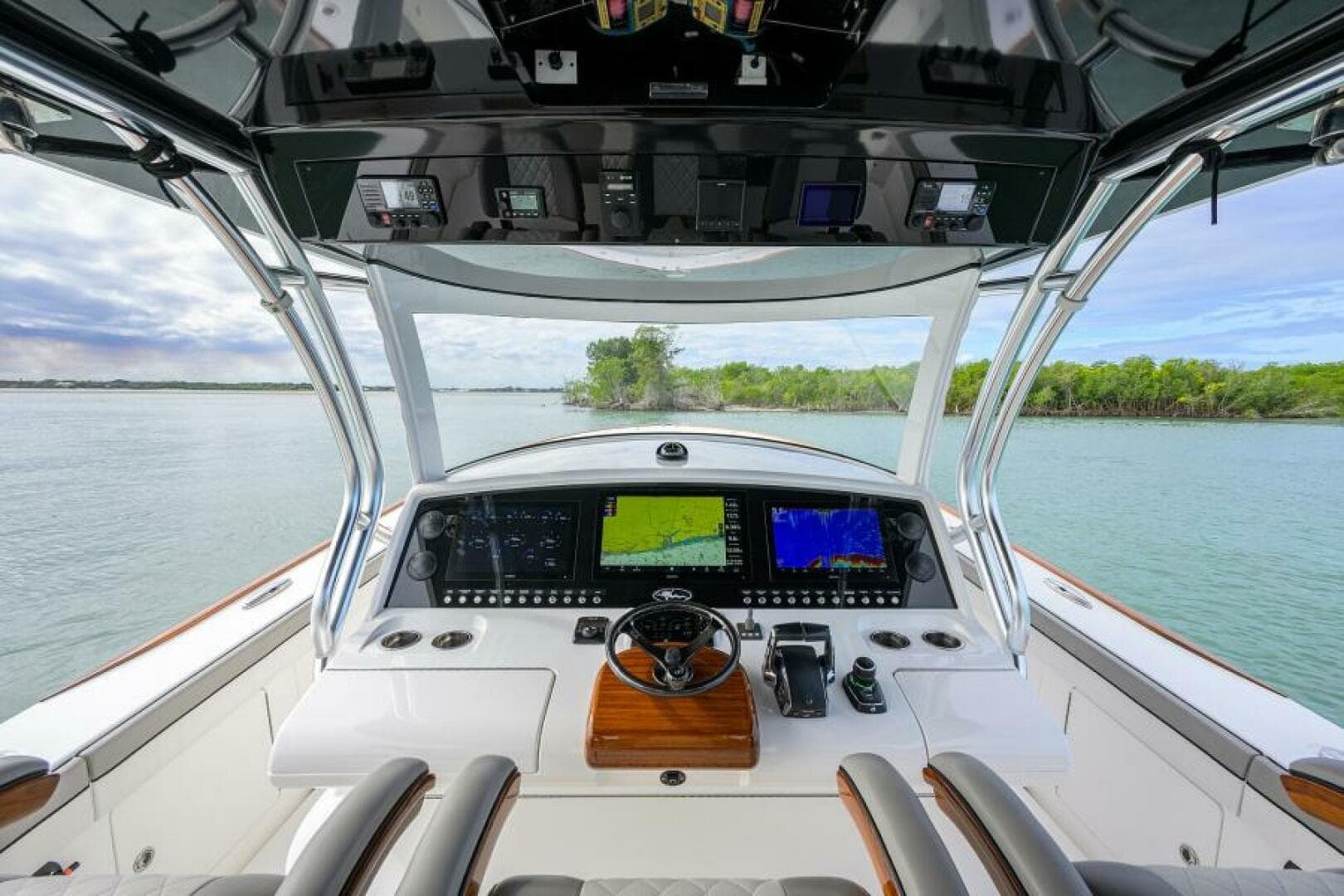 2022 Valhalla Boatworks V-46 — photo 11