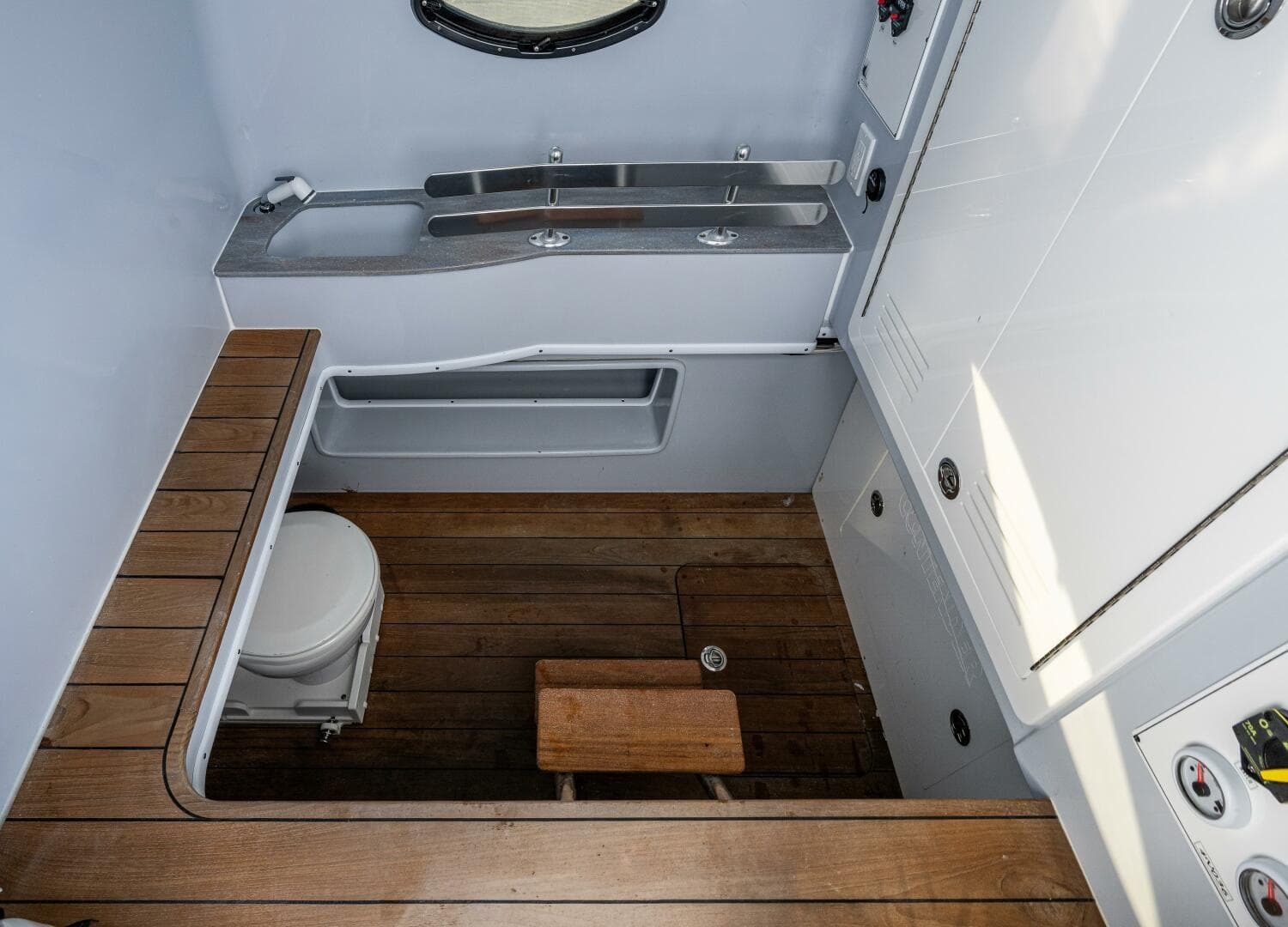 2024 Contender 44 ST — photo 20