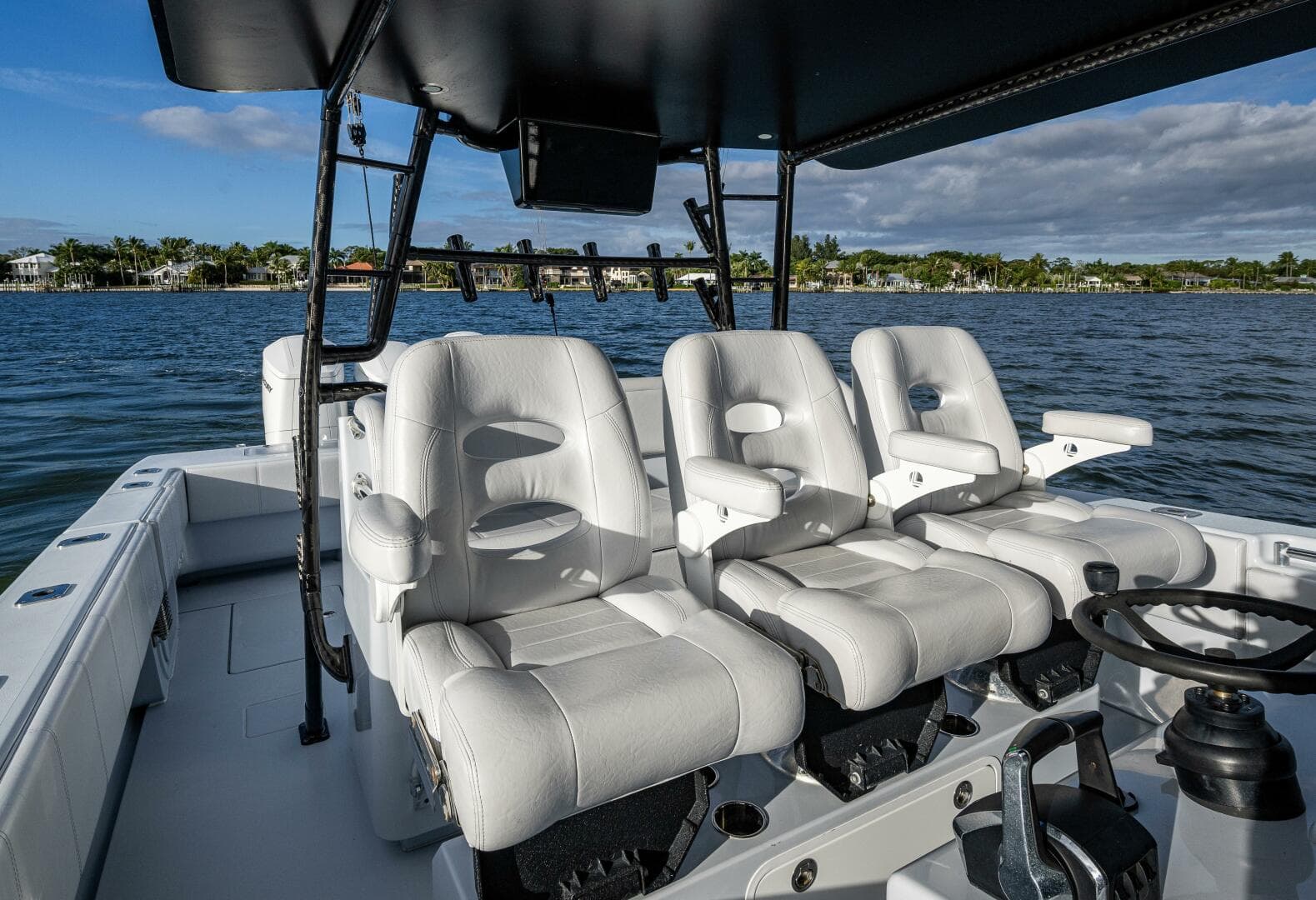 2024 Contender 44 ST — photo 7