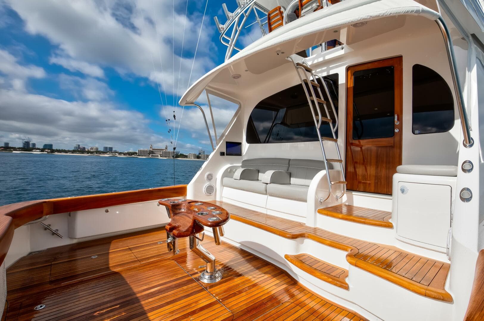 2024 Viking 68 Convertible — photo 34