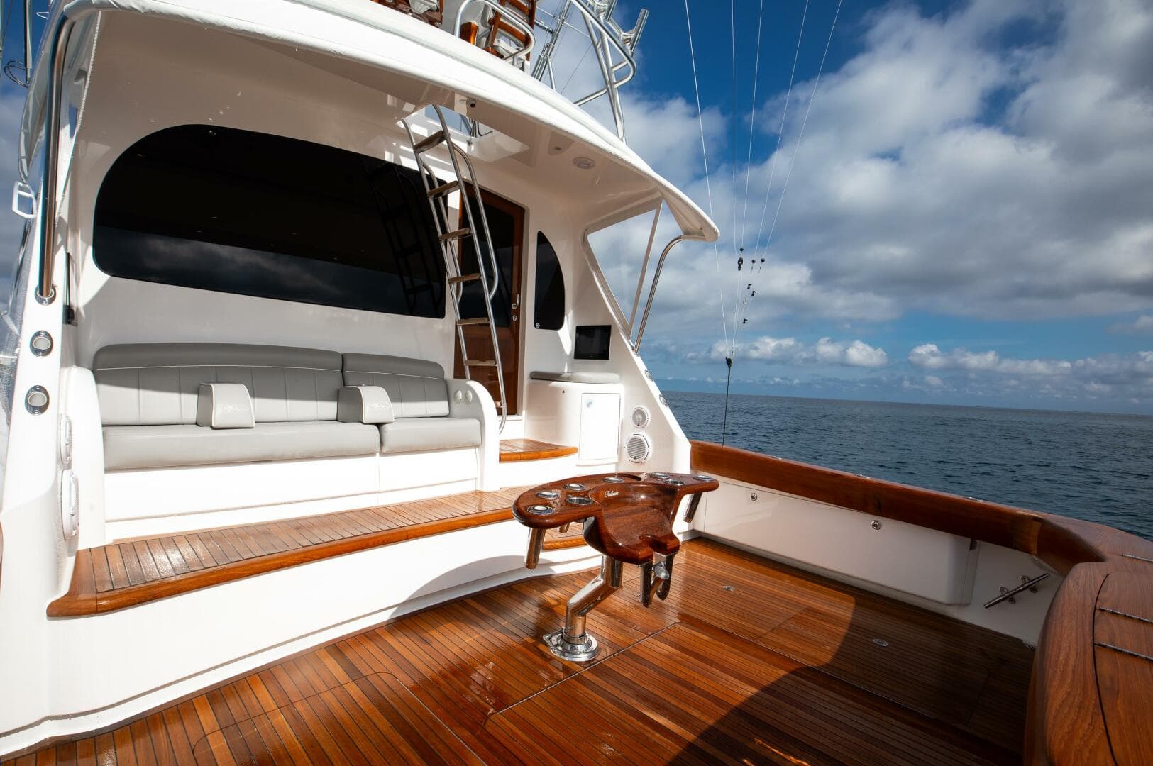 2024 Viking 68 Convertible — photo 37