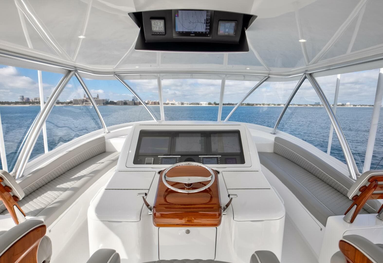 2024 Viking 68 Convertible — photo 38