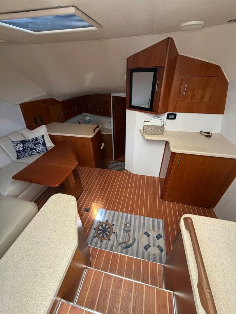 2001 Ocean Yachts 40 Express Bridge — photo 12