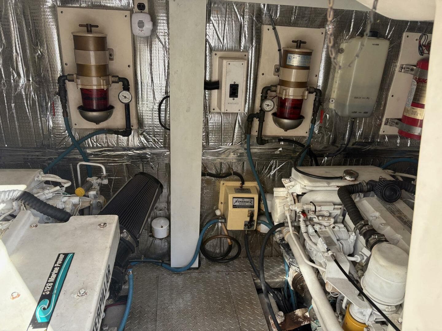 2001 Ocean Yachts 40 Express Bridge — photo 23