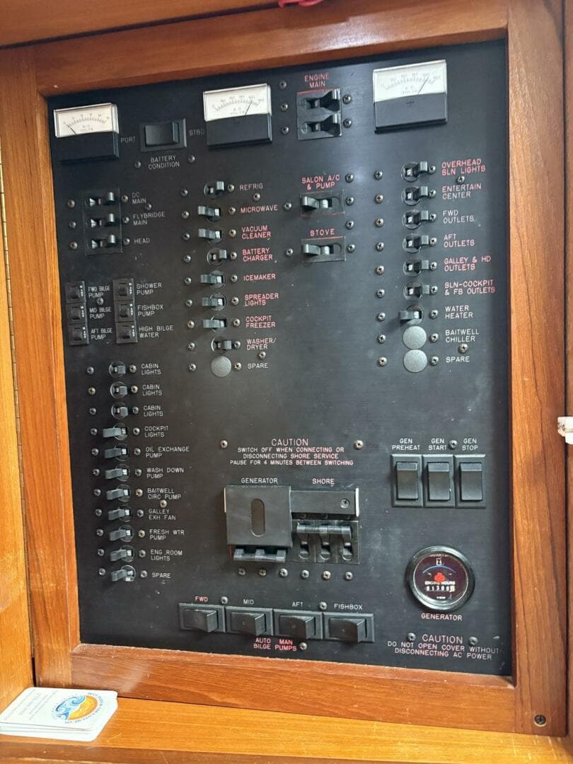 2001 Ocean Yachts 40 Express Bridge — photo 16