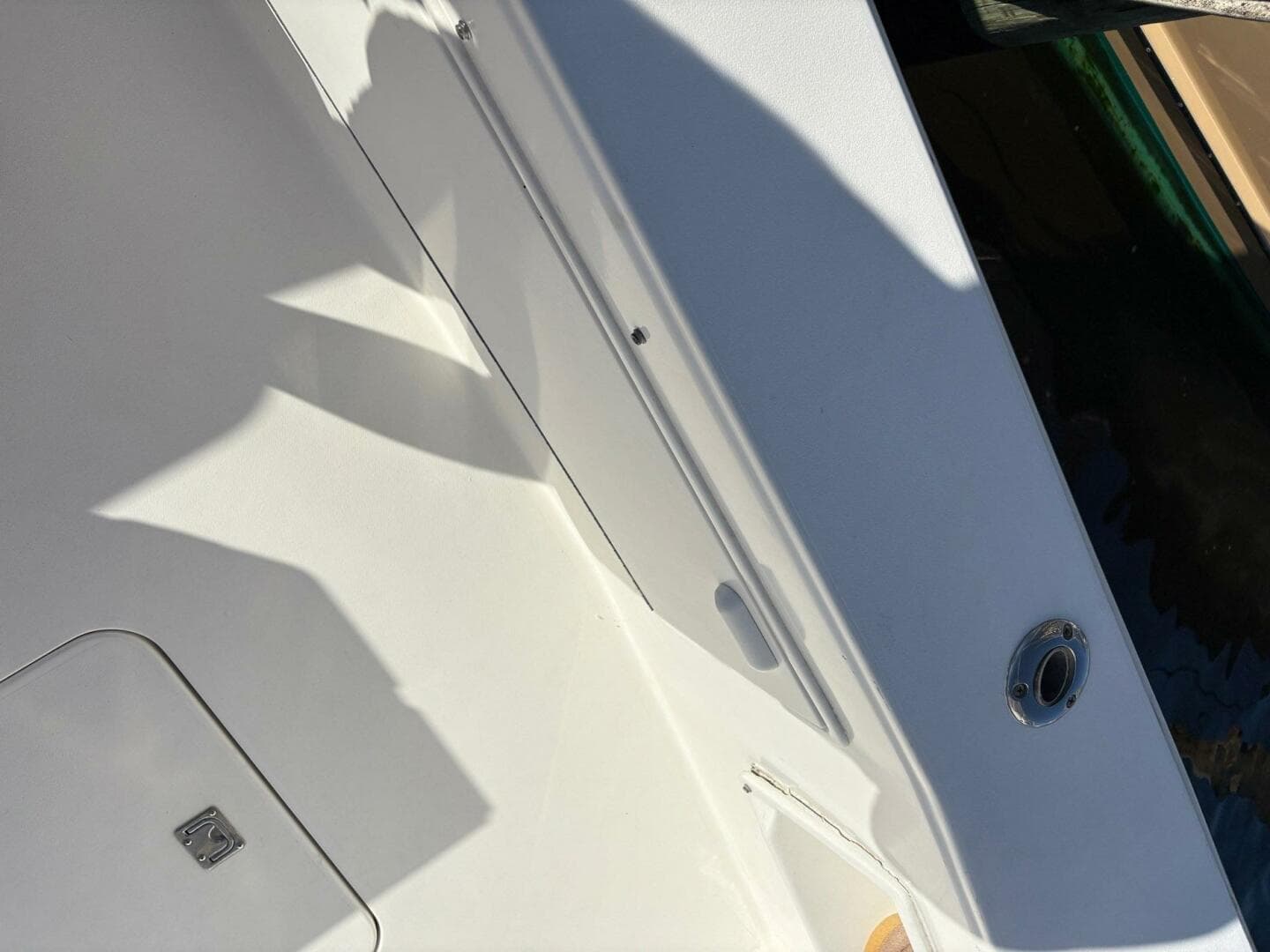 2001 Ocean Yachts 40 Express Bridge — photo 9