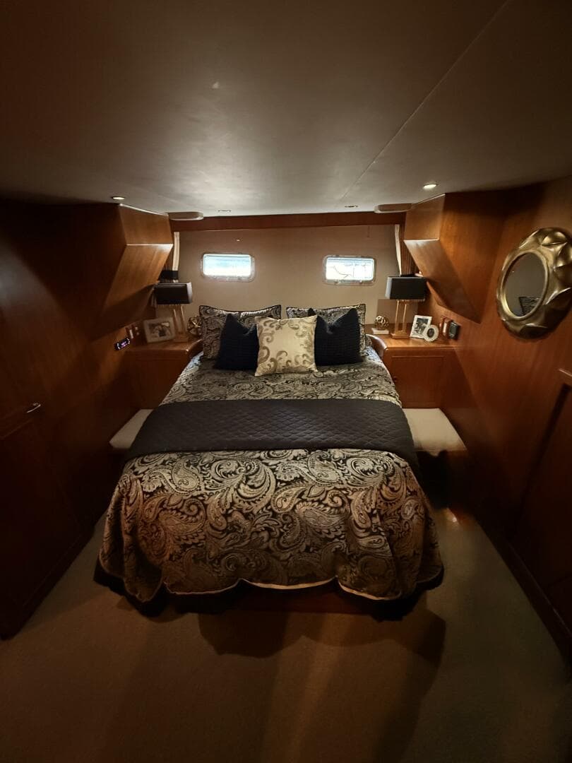 1997 Ocean Alexander 486 Pilothouse — photo 24