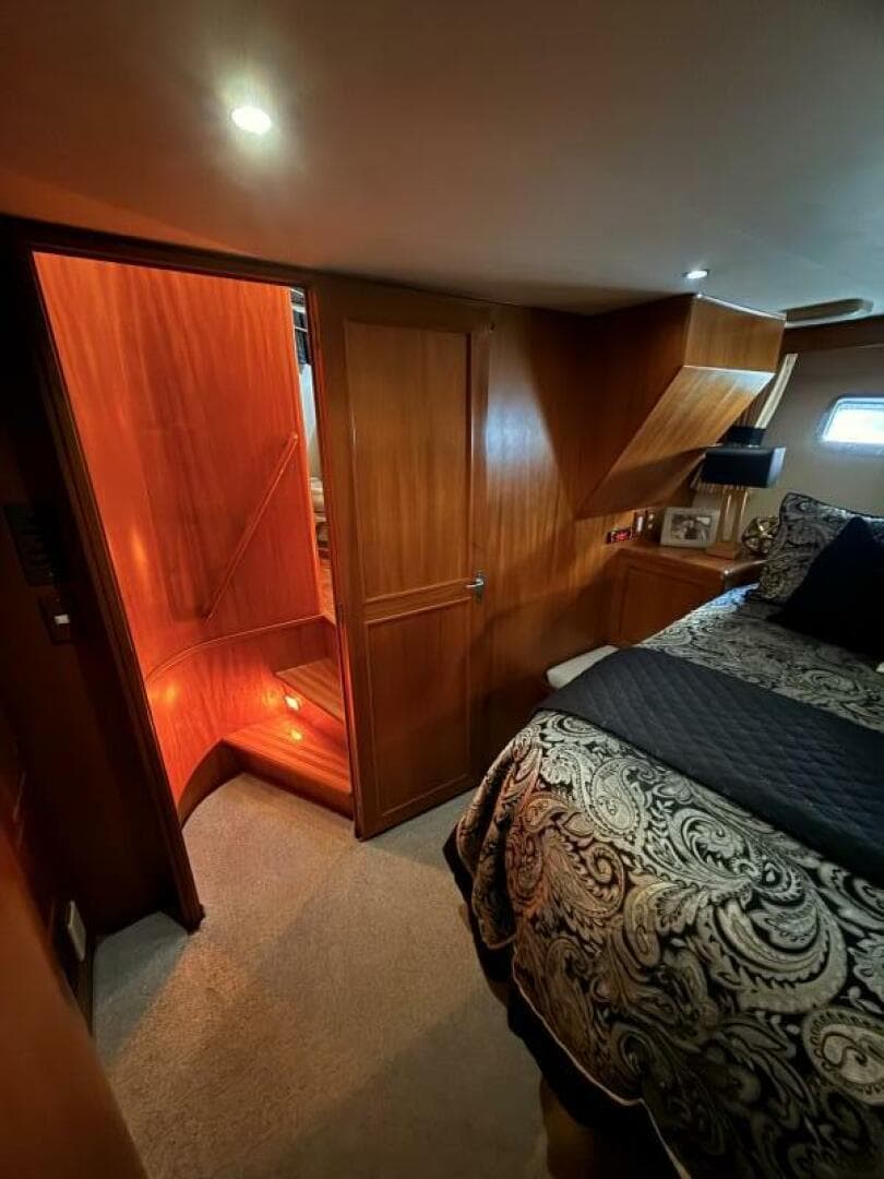 1997 Ocean Alexander 486 Pilothouse — photo 26