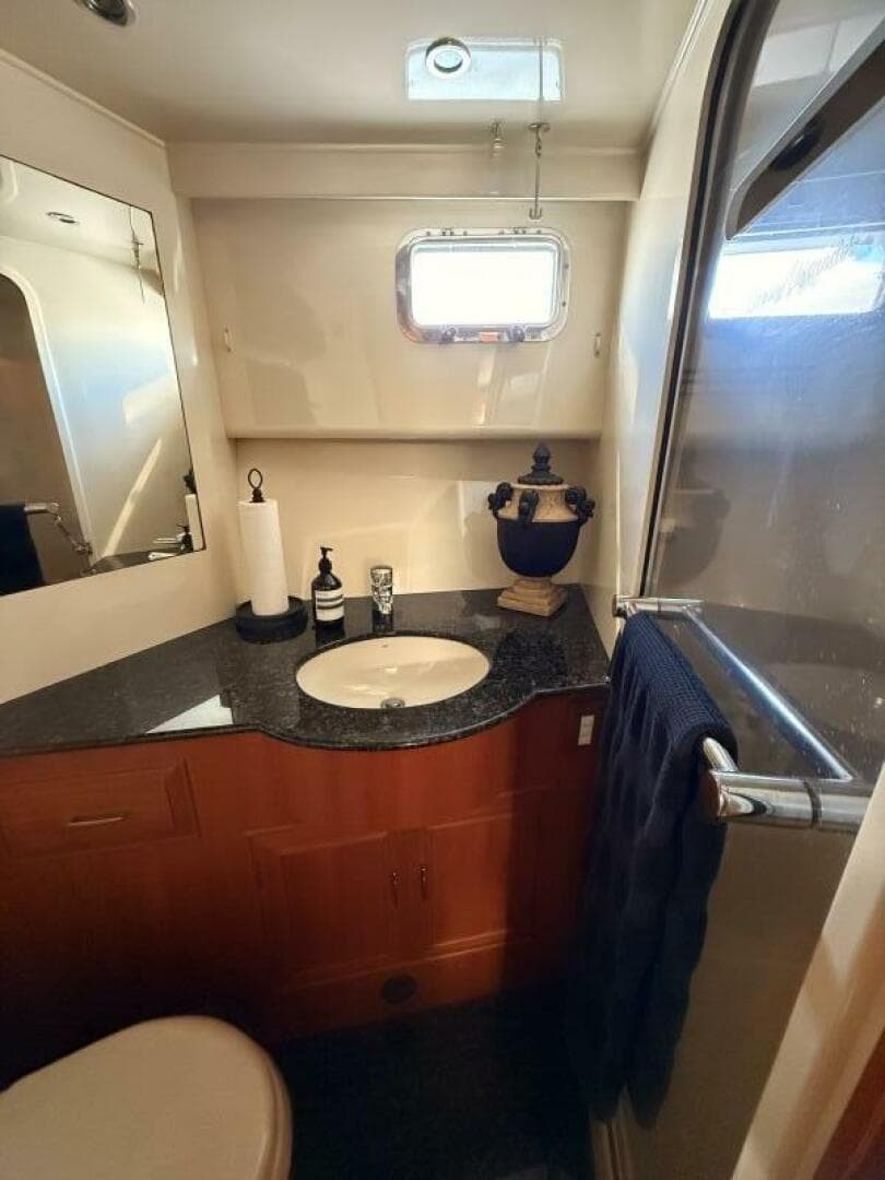 1997 Ocean Alexander 486 Pilothouse — photo 30