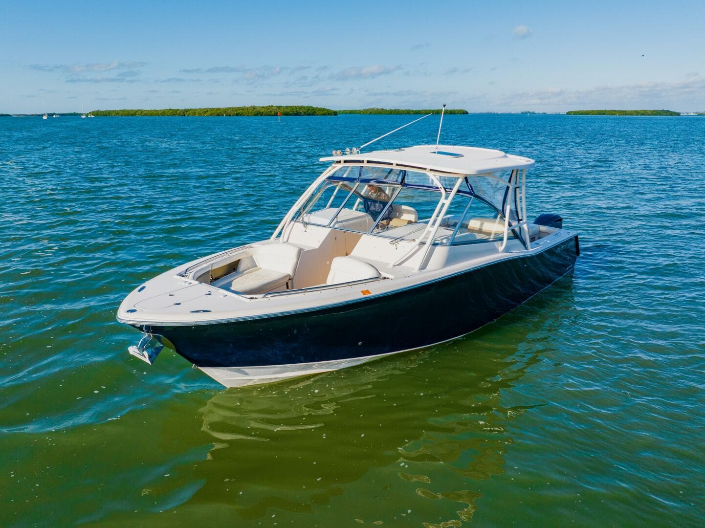 2013 Grady-White 335 Freedom — photo 8